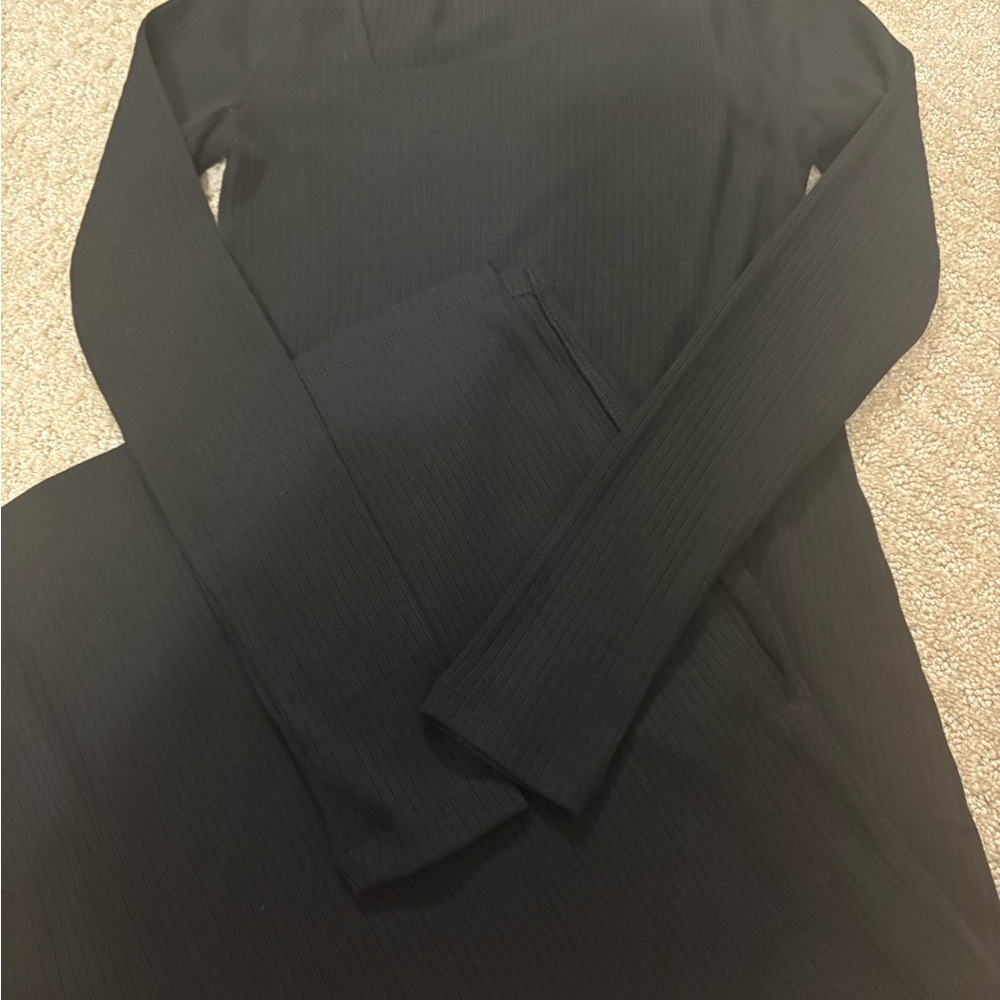 GAP Black Ribbed Knit Top